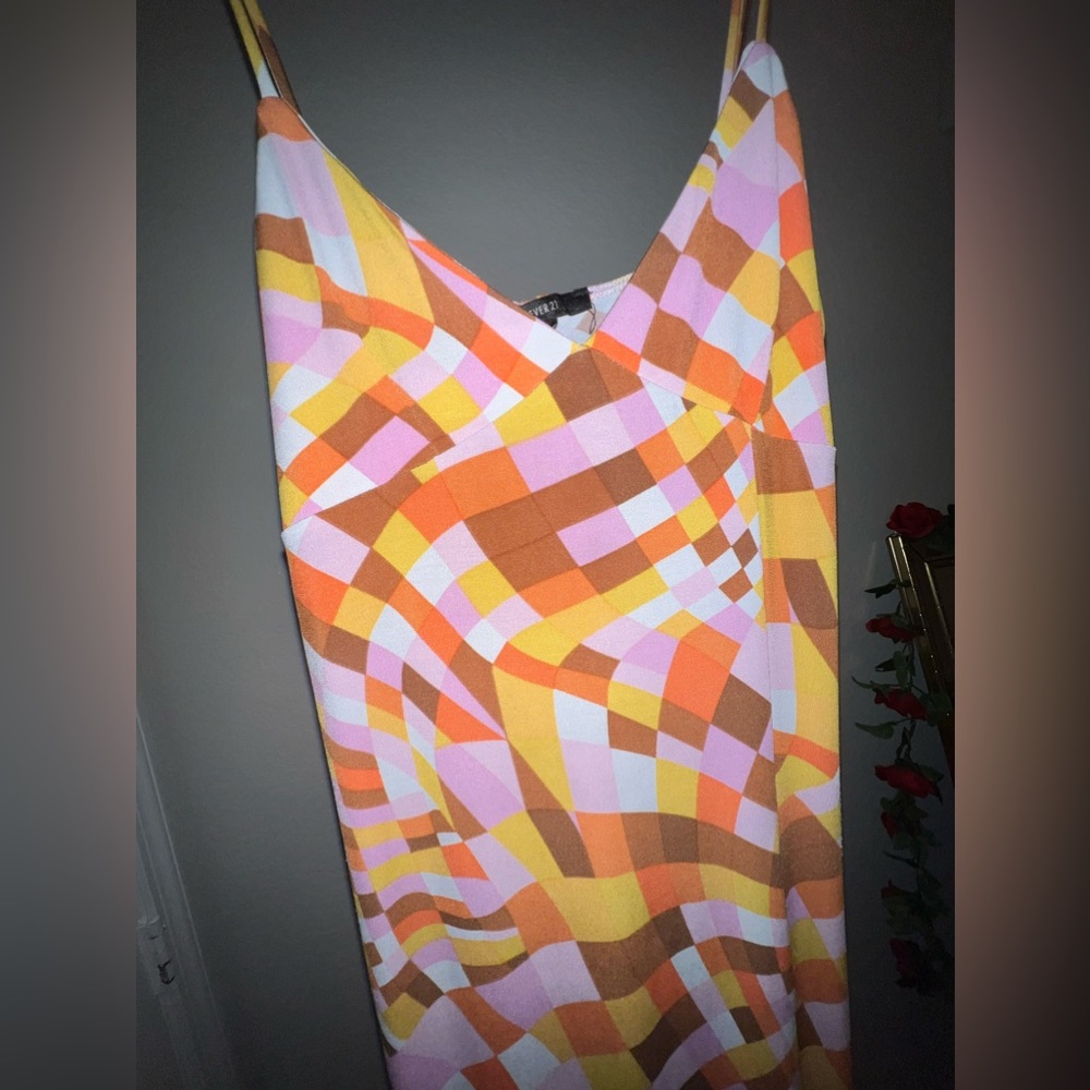 Dress - Picture 2 of 4